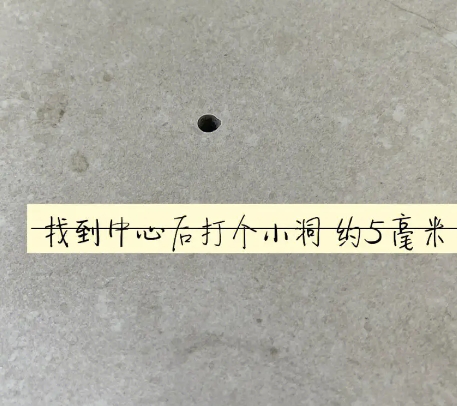 门头沟瓷砖空鼓维修公司专业解答在瓷砖铺贴过程中，如果砂料搅拌不均匀，将会带来以下问题